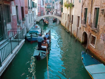 Gondola Serenade Shared Tour